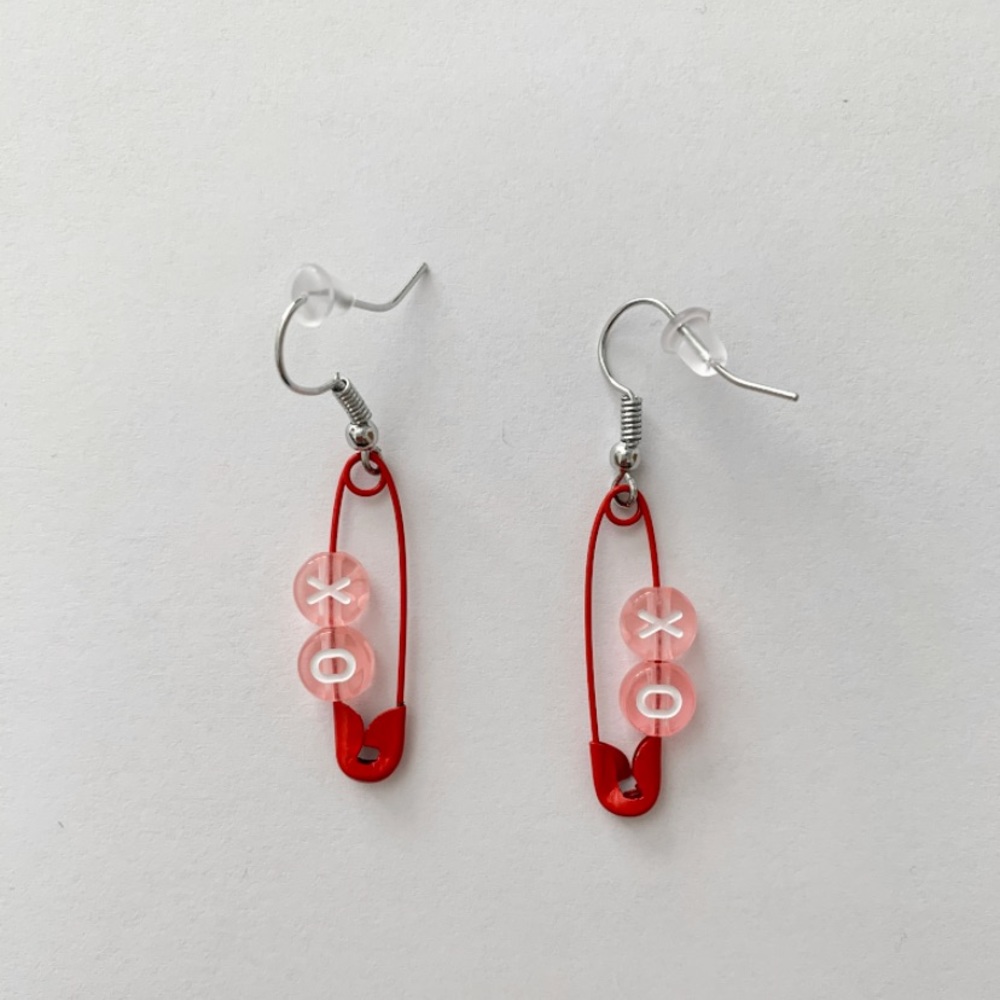Handmade safety pin “XOXO” earring